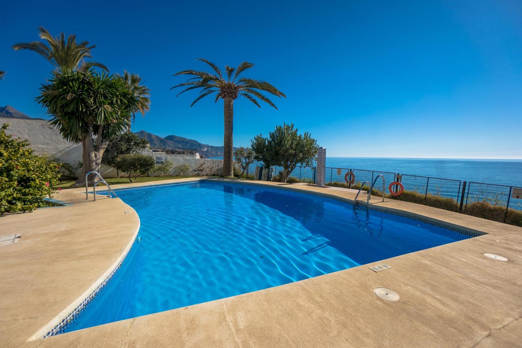 Tuhillo 1I Menyber Apartment Nerja Exterior photo
